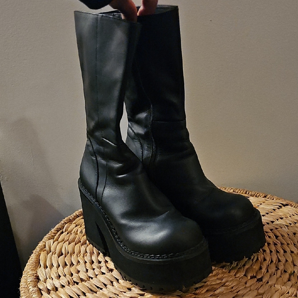 UNIF PARKER Black Platform Heeled Boots - Picture 4 of 5